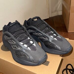 Adidas Yeezy 700 V3 in Black Glow